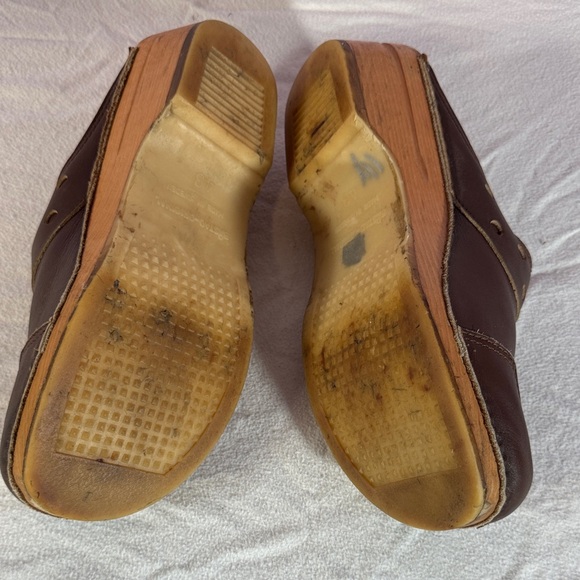 Brown Leather Clogs - Picture 3 of 4
